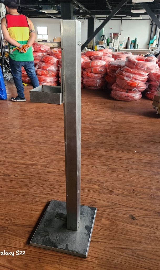 ALCOHOL DISPENSER