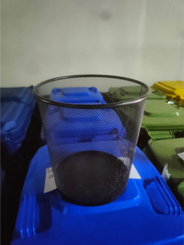 KC00047 - TRASH BIN 