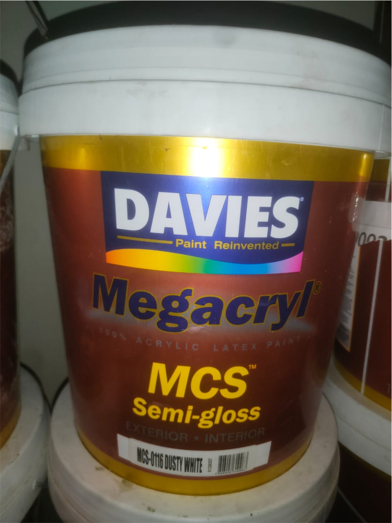 KC00099 - DAVIES MEGACRYL MATTE 100% ACRYLIC LATEX PAINT, MCS SEMI GLOSS, DUSTY WHITE