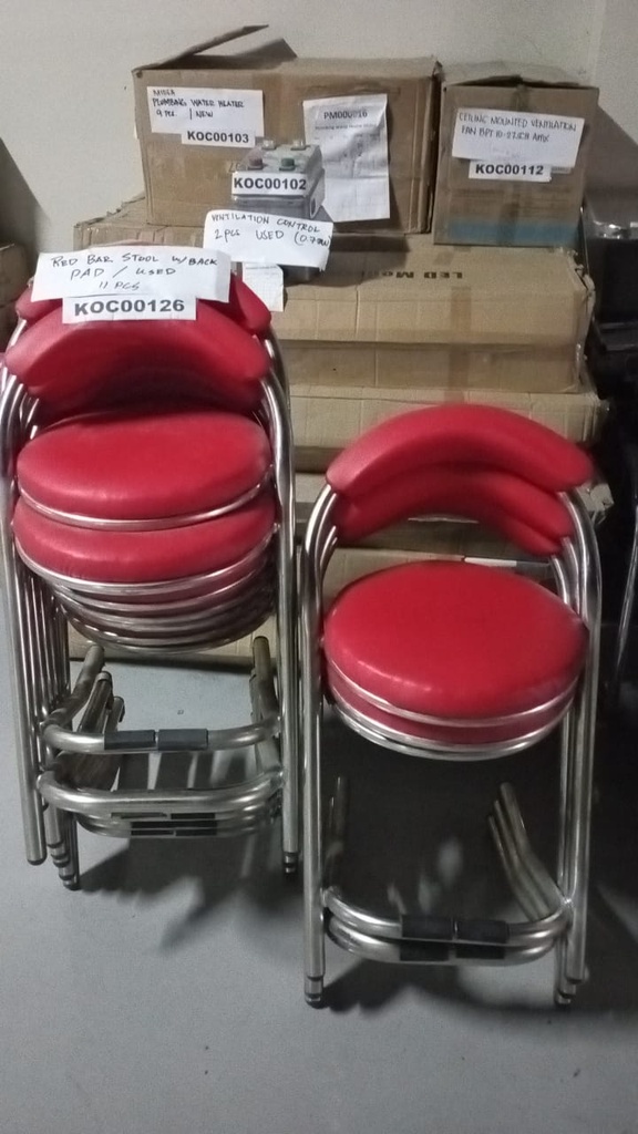KC00126 - RED BAR STOOL W/ BACK PAD (CHAIR)