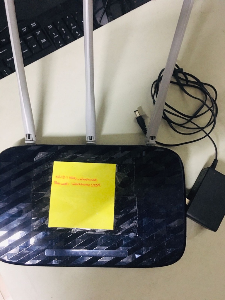 KC00393 - TP-LINK ROUTER WITH POWER CABLE