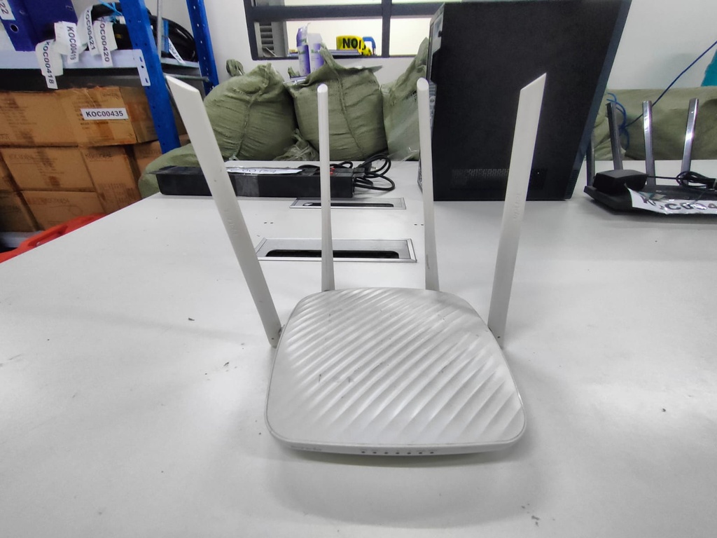 KC00491 - TENDA 600MBPS WIRELESS N ROUTER (F9 MODEL)