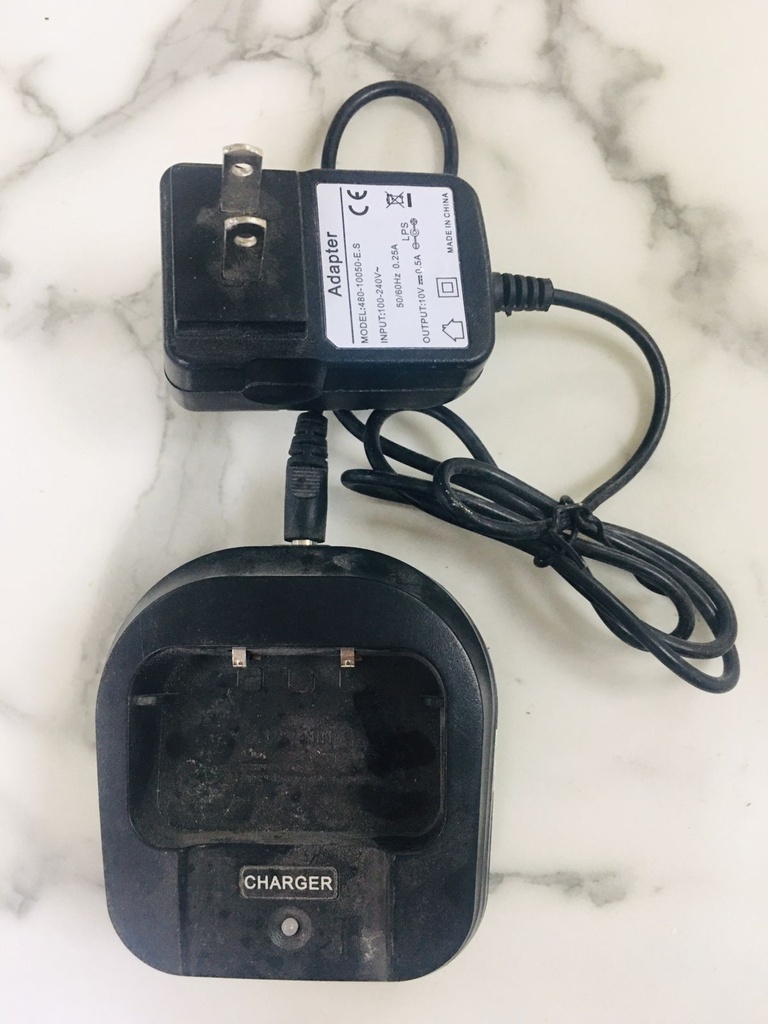 KC00505 - RADIO CHARGER WITH ADAPTER