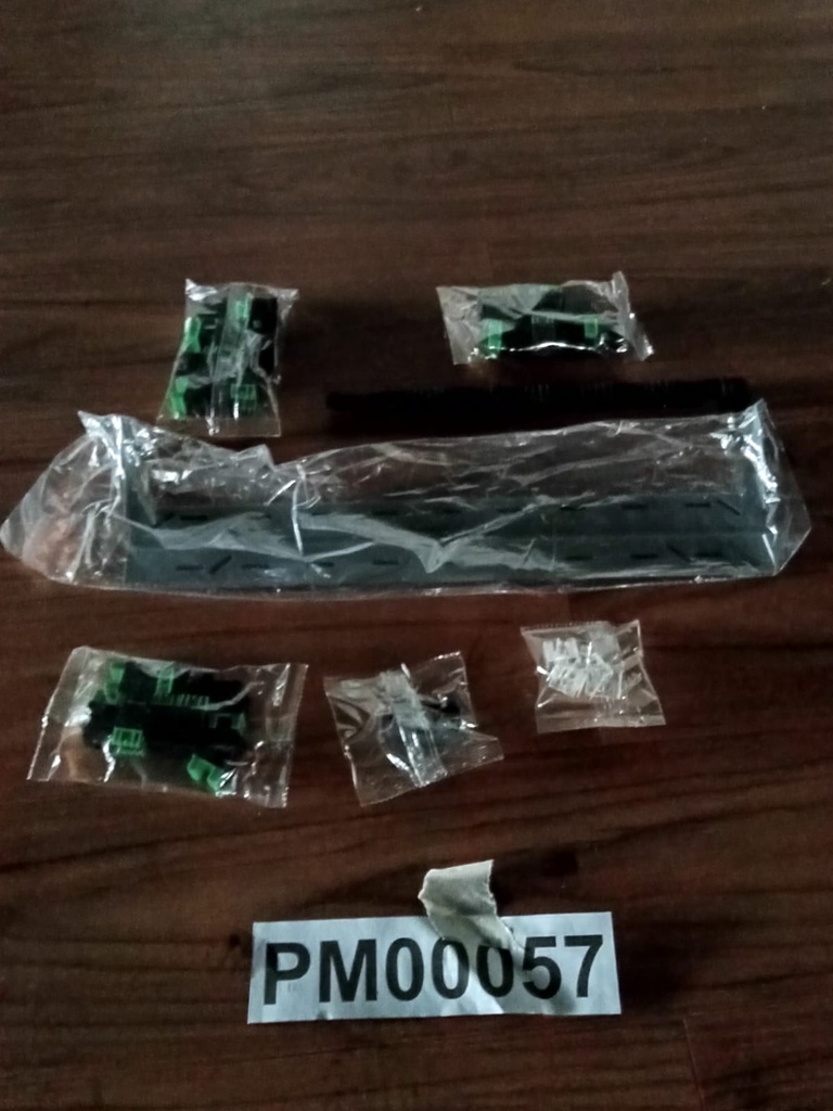 PM00057 - SCHNEIDER PATCH PANEL