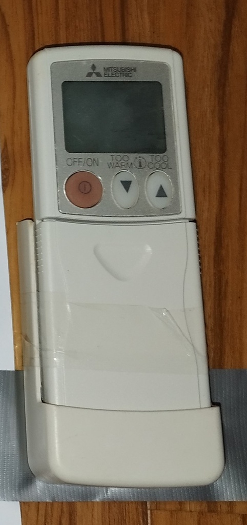 PM00017 - MITSUBISHI AIRCON REMOTE WITH HOLDER