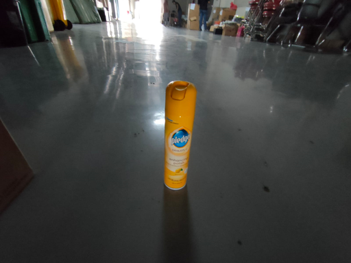 [KC00010] KC00010 - PLEDGE - ENHANCING POLISH SPRAY LEMON, 330ML