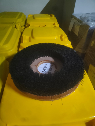[KC00017] KC00017 - NYLON BRUSH 16" 