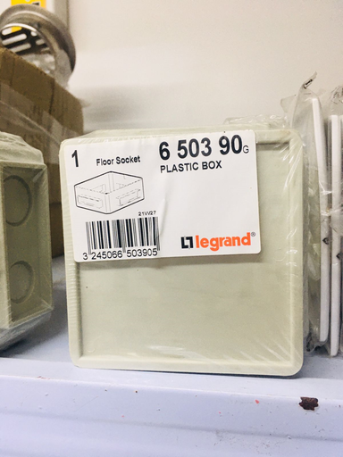 [KC00209] KC00209 - 6 503 90 FLOOR SOCKET PLASTIC BOX - LEGRAND