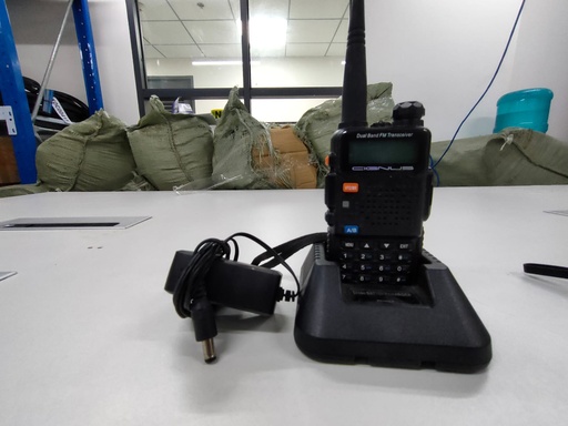 [KC00550] KC00550 - CIGNUS RADIO UV085, DUAL BAND TRANSRECIEVER, WITH CHARGER