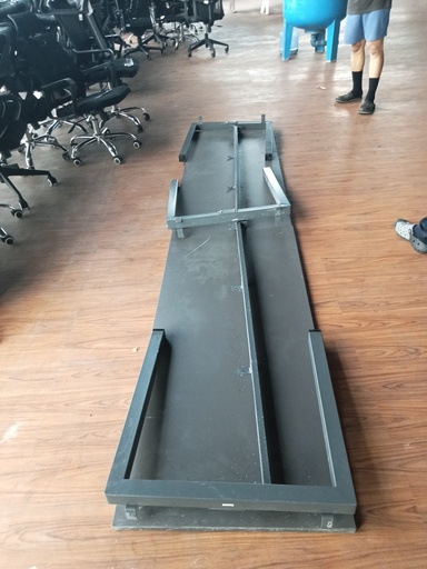 [PM00479] PM00479 - METAL TABLE
